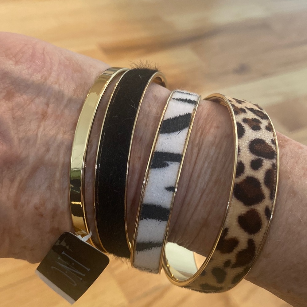 NWT INC bangles